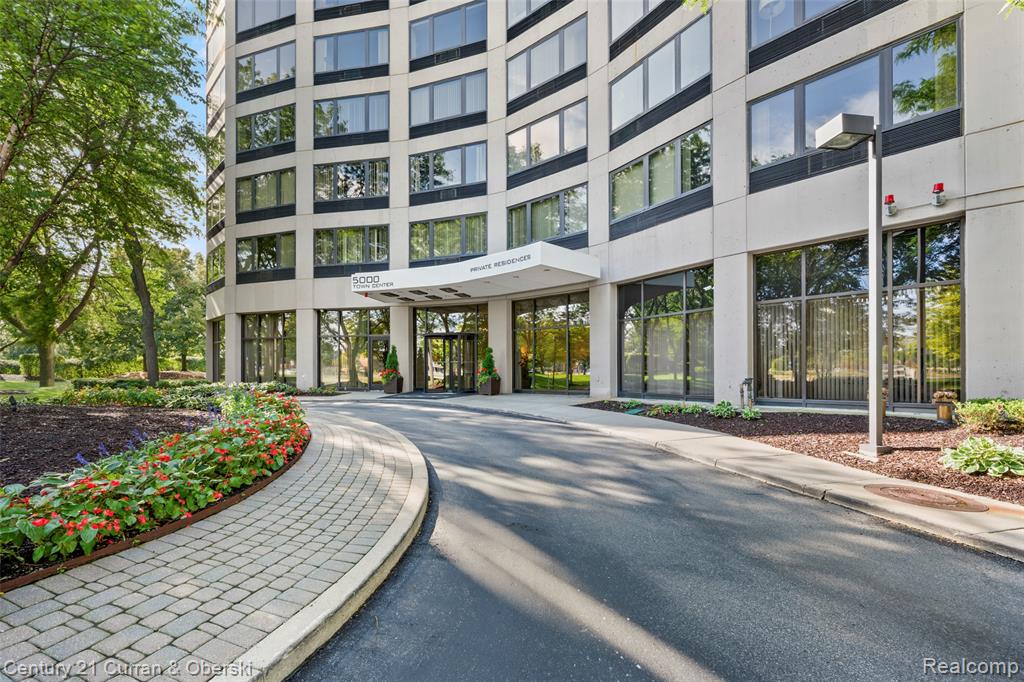 5000 Town Center, 2003, Southfield, MI 48075 — Photo 40