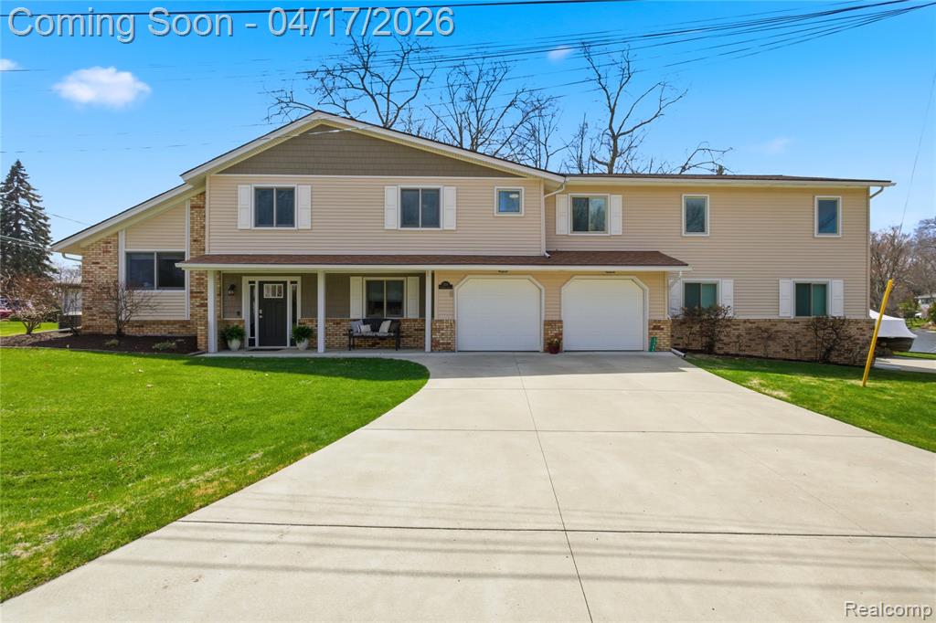 3389 Shawnee Lane, Waterford, MI 48329 — front exterior