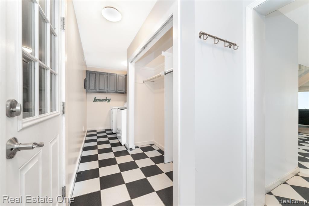 10194 Elmcrest Road, Whitmore Lake, MI 48189 — Photo 30