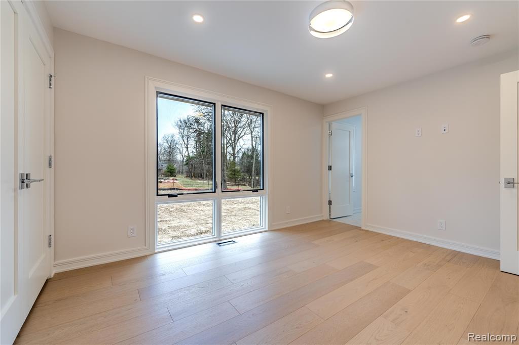7400 Melody Lane, Bloomfield Hills, MI 48301 — Photo 32