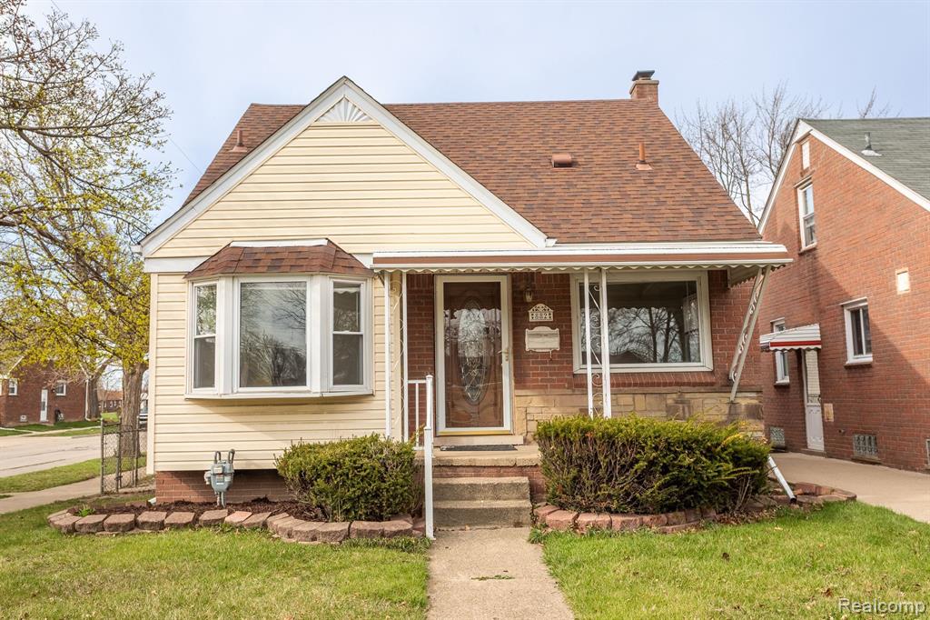 882 STEWART Avenue, Lincoln Park, MI 48146 — front exterior