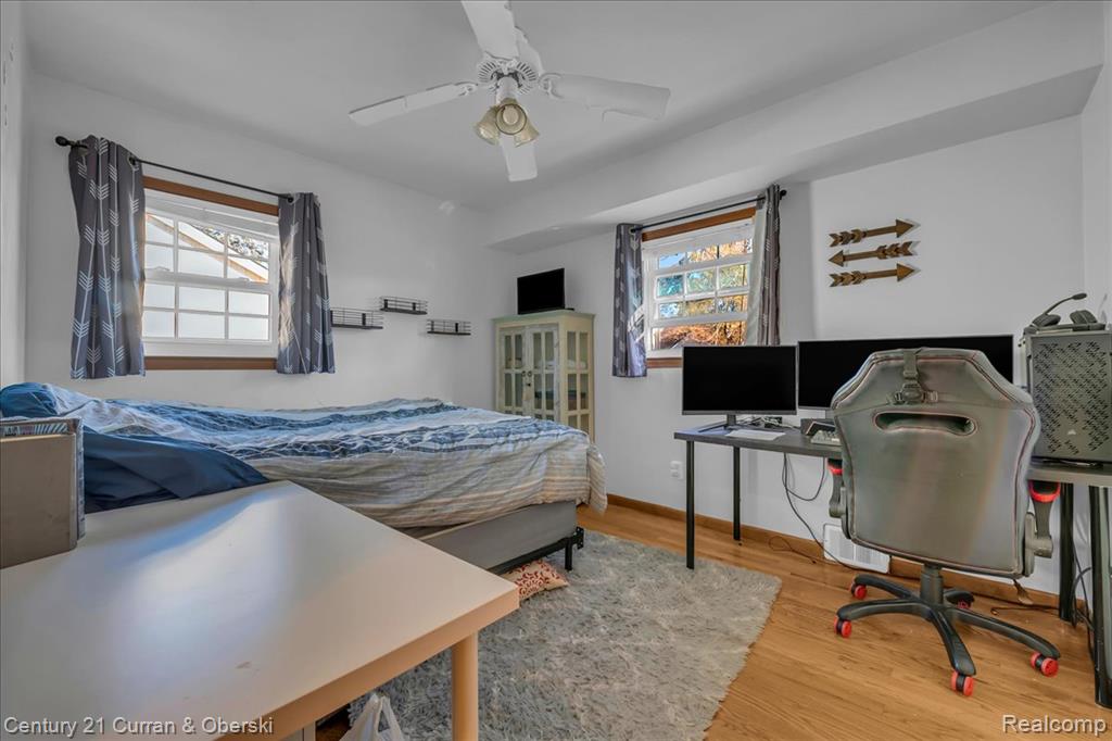 9061 Oporto Street, Livonia, MI 48150 — Photo 12