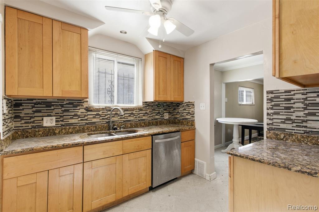 17206 Snowden Street, Detroit, MI 48235 — Photo 7