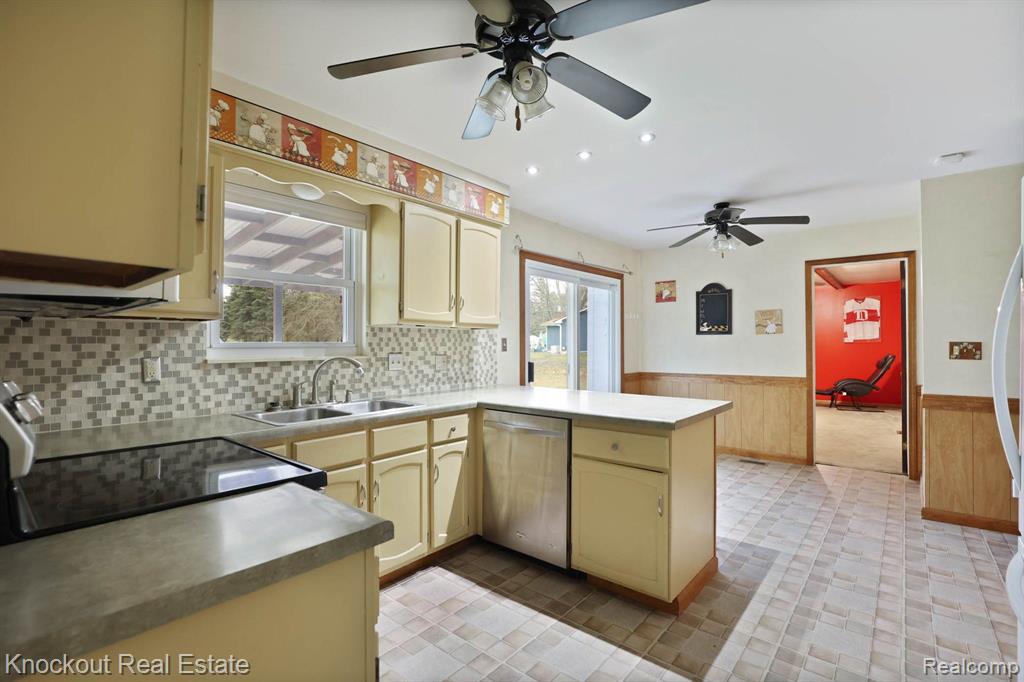 13098 SEYMOUR Road, Montrose, MI 48457 — Photo 14