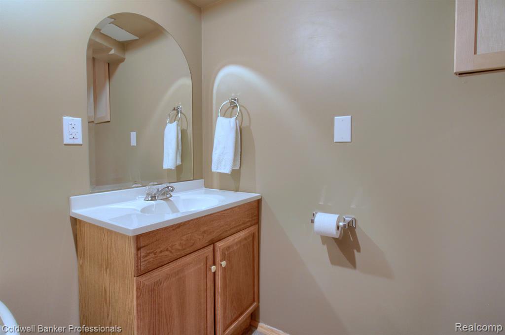 6468 Dillon Street, Garden City, MI — Photo 23