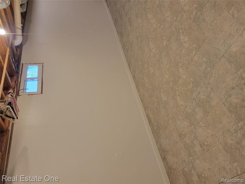 5415 Pine Knob Lane, Clarkston, MI — Photo 24