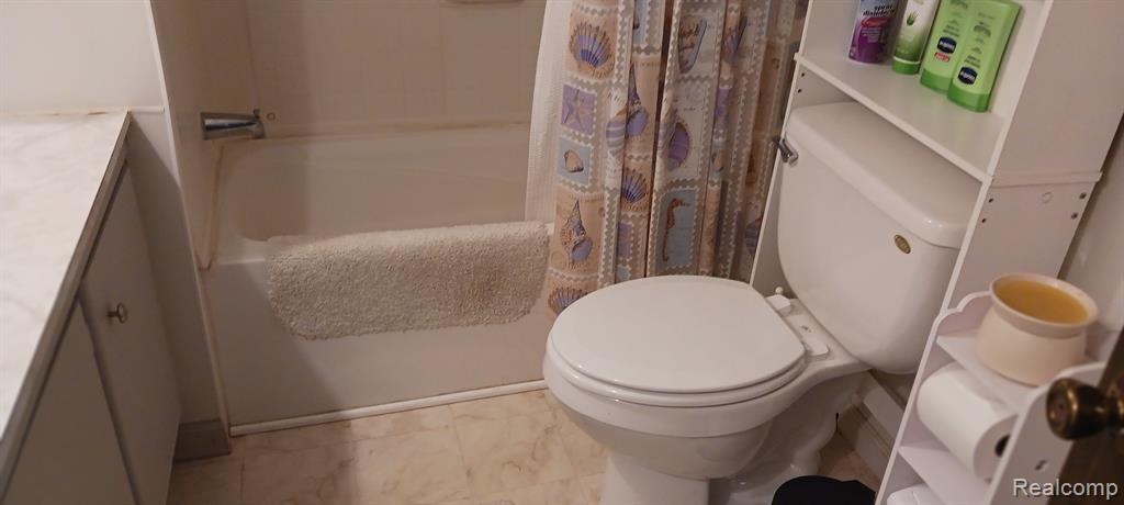 4827 LORI LU Drive, Caseville, MI 48725 — Photo 19