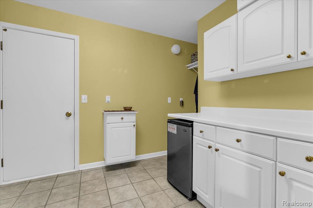 5050 Whitlow Court, Commerce Twp, MI 48382 — Photo 16