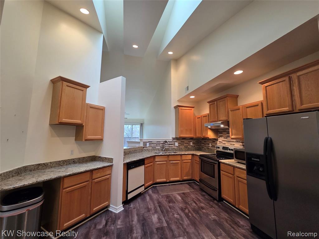 7151 Copper Creek Circle, Canton, MI 48187 — Photo 27