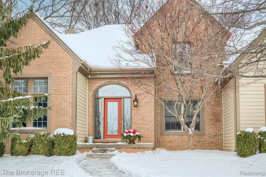 5475 Woodfield Parkway, Grand Blanc, MI 48439 — Photo 4