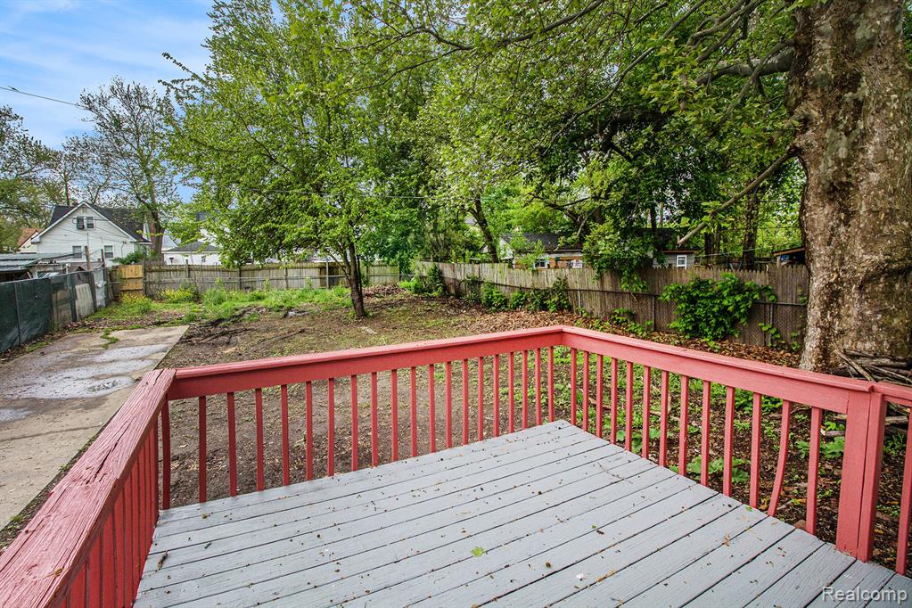 570 E KENNETT Road, Pontiac, MI 48340 — Photo 23