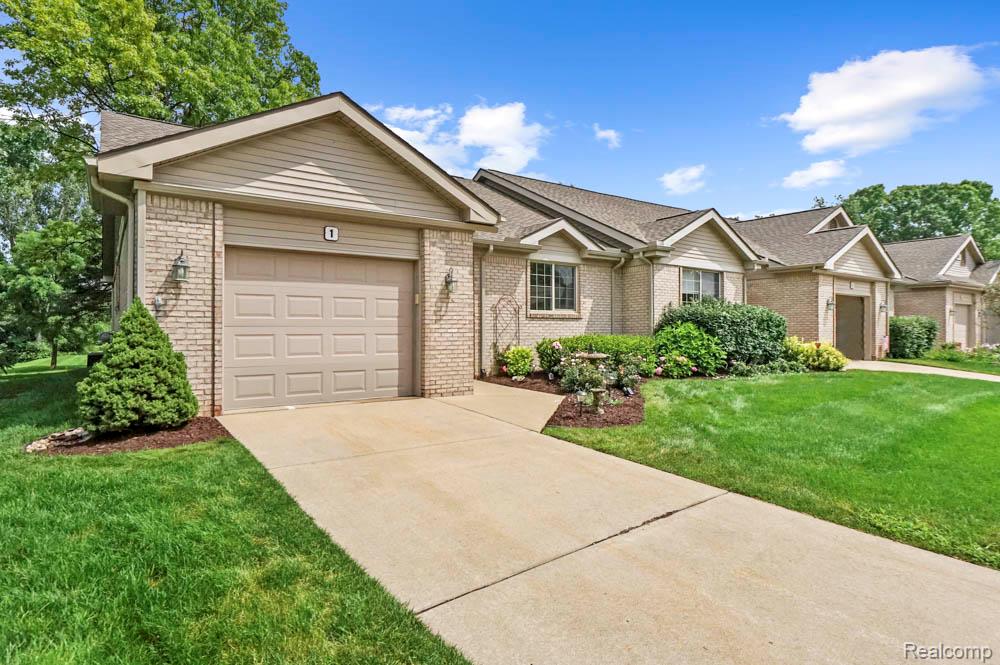 22230 Quail Run Circle, 1, South Lyon, MI 48178 — Photo 3