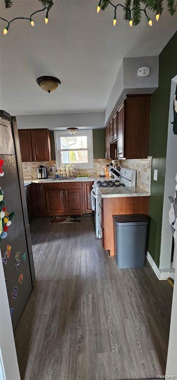 22308 Larch Street, Woodhaven, MI 48183 — Photo 21