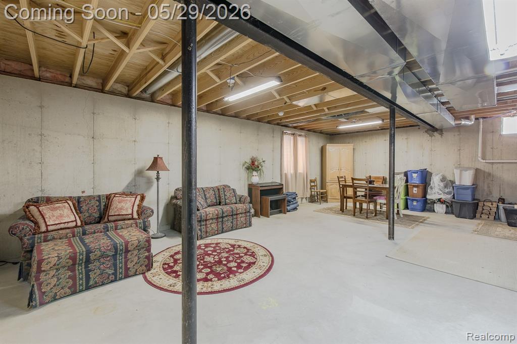 2740 Diane Marie Court, Waterford, MI 48329 — Photo 36