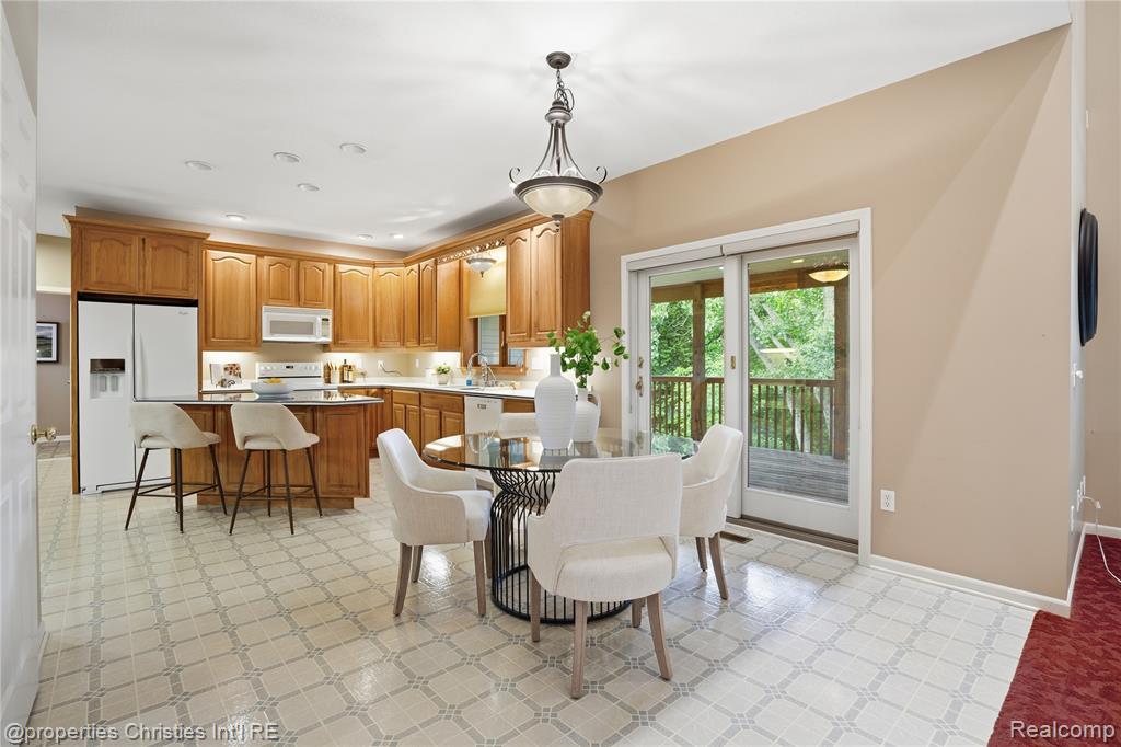 4462 Lily Drive, Howell, MI 48843 — Photo 12