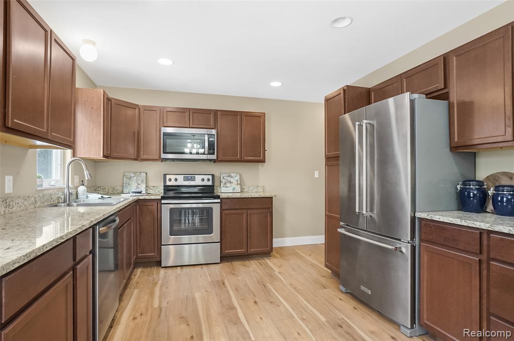 2420 Fisher Road, Howell, MI 48855 — Photo 8