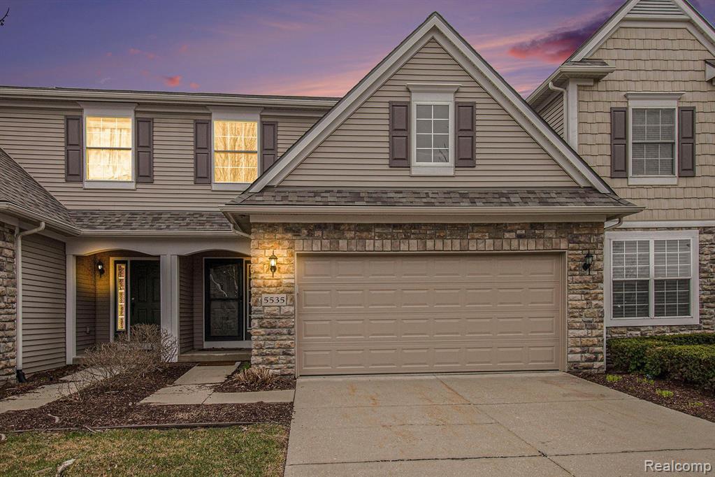 5535 GALLERY PARK Drive, Ann Arbor, MI 48103 — Photo 2