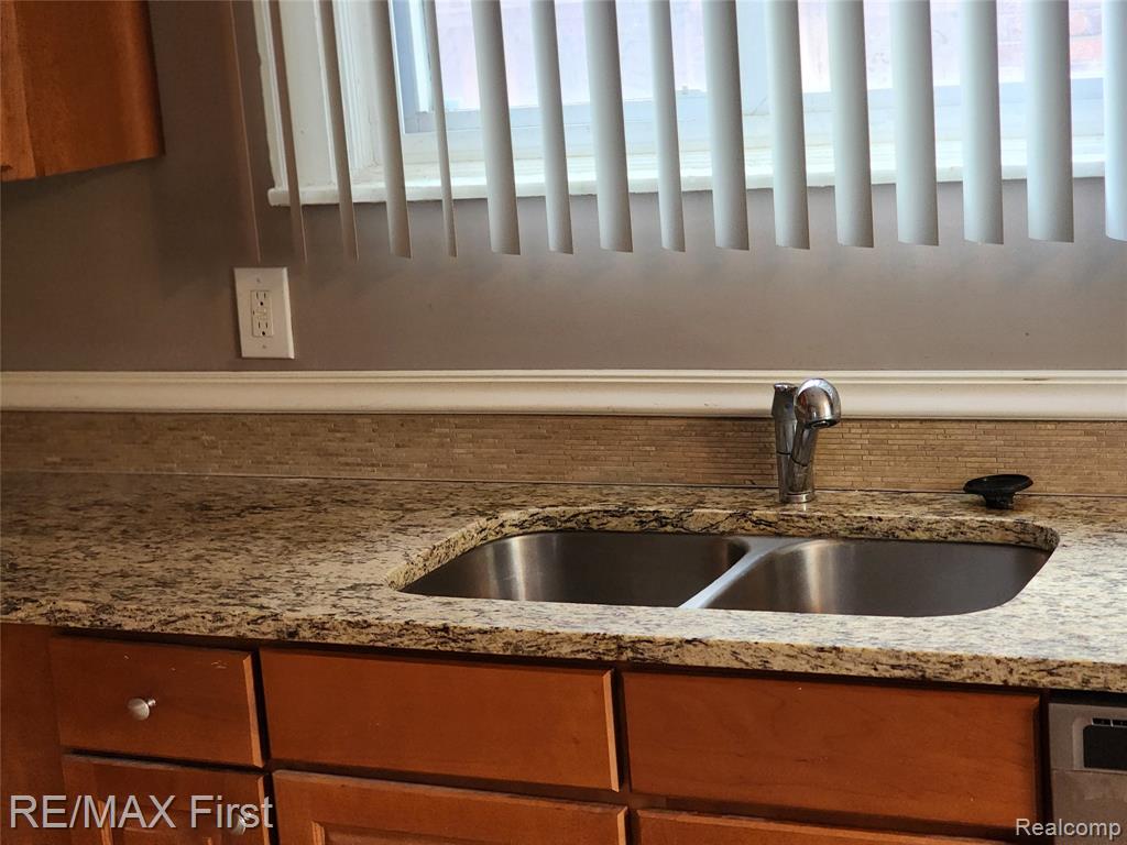16161 Roselawn Street, Detroit, MI 48221 — Photo 7