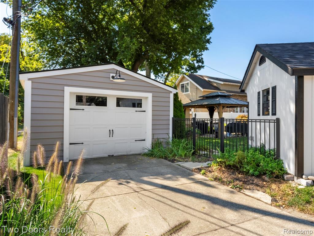 426 N Castell Avenue, Rochester, MI 48307 — Photo 53