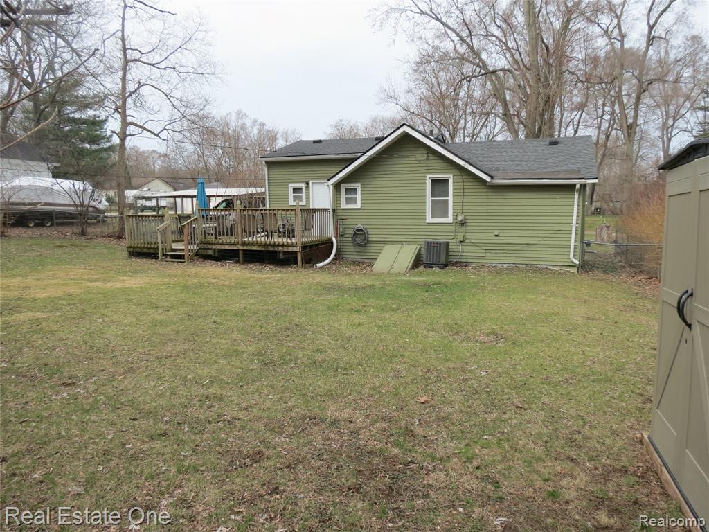 1648 Lombardy, Highland, MI 48356 — Photo 27