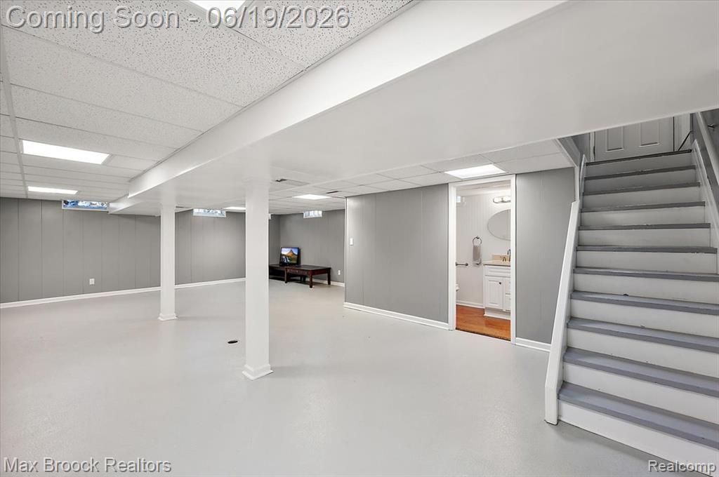 737 Panorama Drive, Milford, MI 48381 — Photo 21