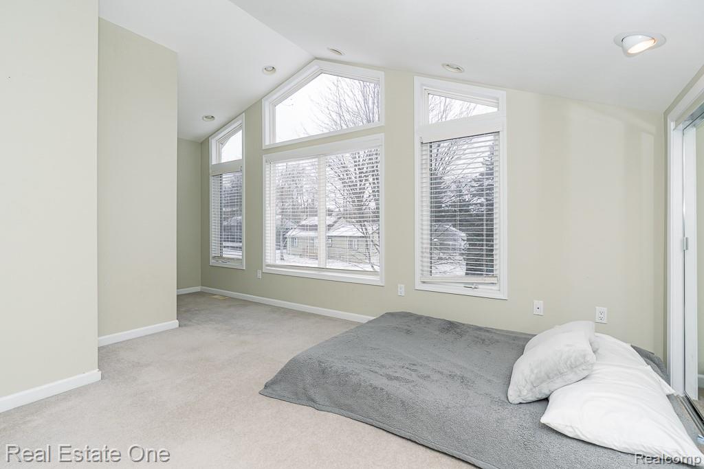 8955 Maplewood Avenue, Clarkston, MI 48348 — Photo 20