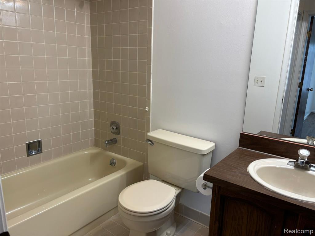 26411 SUMMERDALE Drive, Southfield, MI 48033 — Photo 14
