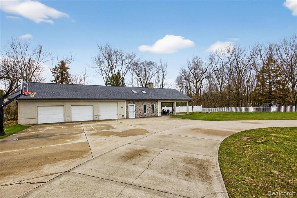 552 N McKinley Road, Flushing, MI 48433 — Photo 77