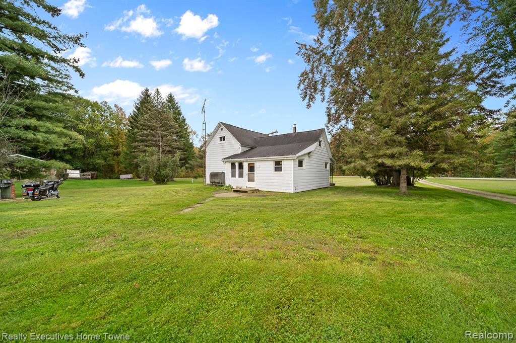 12972 NORMAN Road, Brockway, MI 48097 — Photo 19