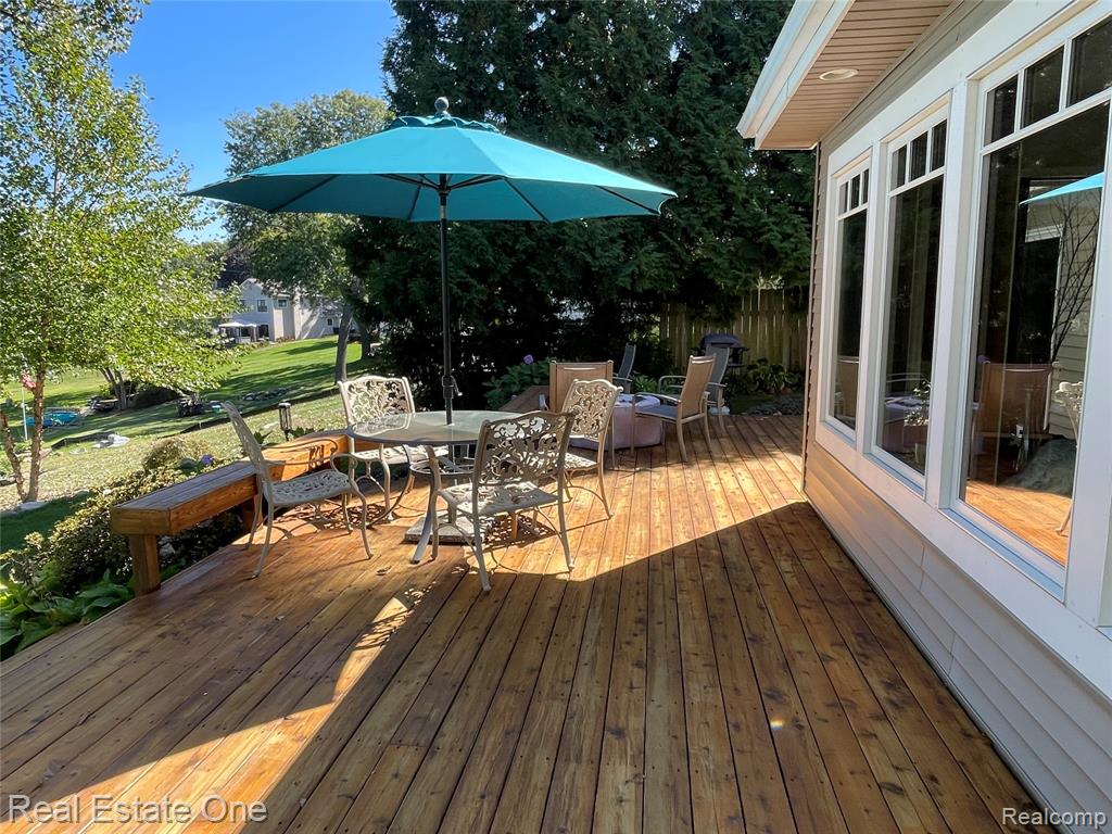 10438 King Road, Davisburg, MI 48350 — Photo 10