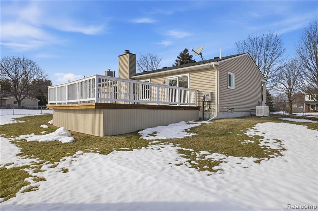 6042 Barker Avenue, Waterford, MI 48329 — Photo 34