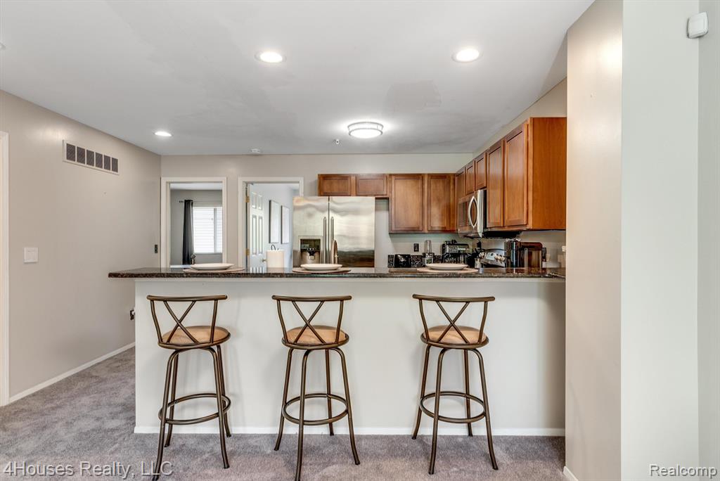 654 LYDIA Lane, Pontiac, MI 48341 — Photo 10