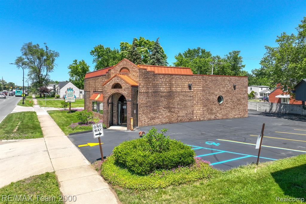 844 N WAYNE Road, Westland, MI — front exterior