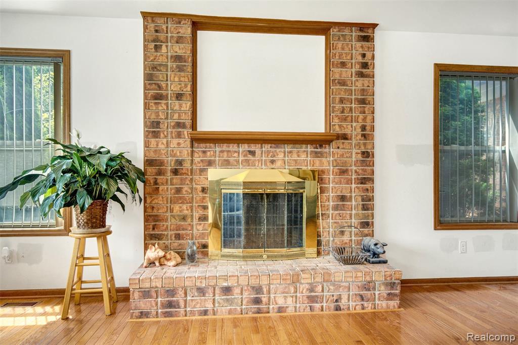 6942 Norton Drive, Troy, MI 48085 — Photo 17