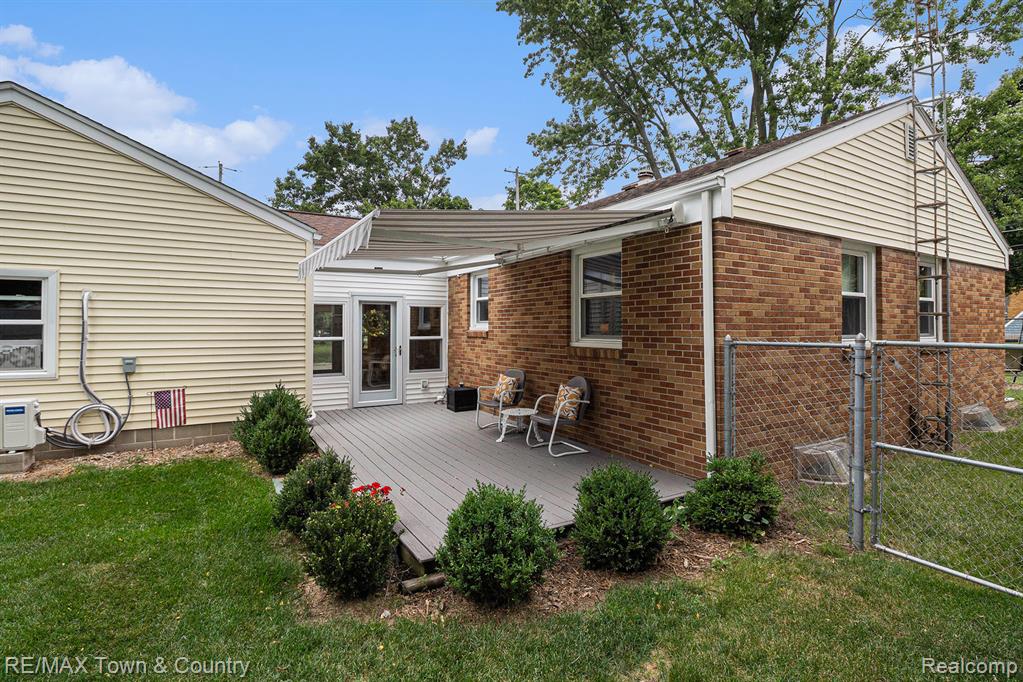 407 N McKinley Road, Flushing, MI 48433 — Photo 25