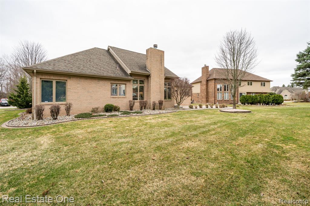 54035 Scarboro Way, Shelby Twp, MI 48316 — Photo 43