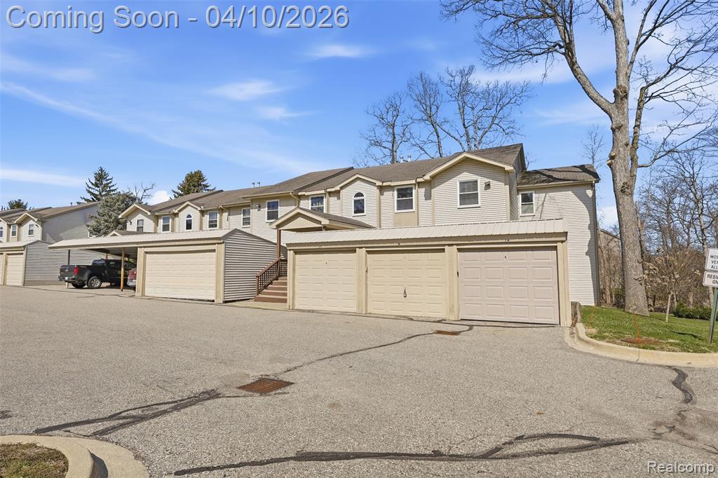4964 Oak Hill Drive, Waterford, MI 48329 — Photo 31