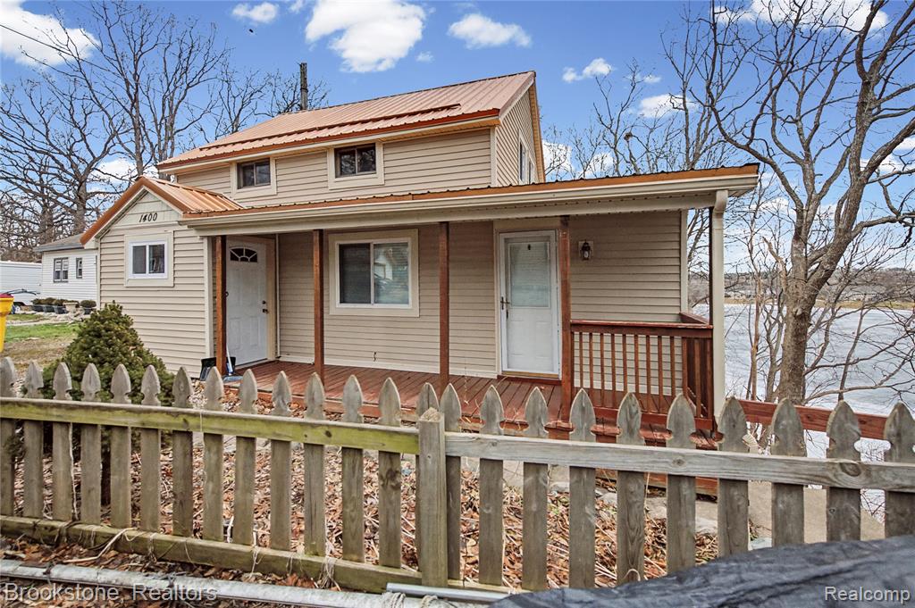 1400 Ora Road, Oxford, MI 48371 — front exterior