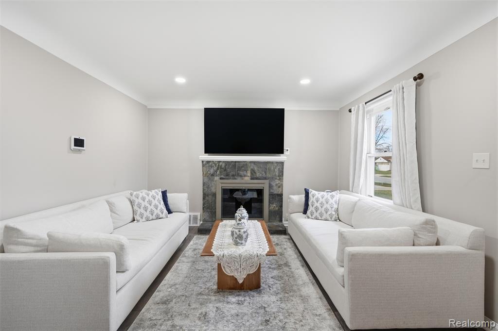 5844 Gilman Street, Garden City, MI — Photo 3