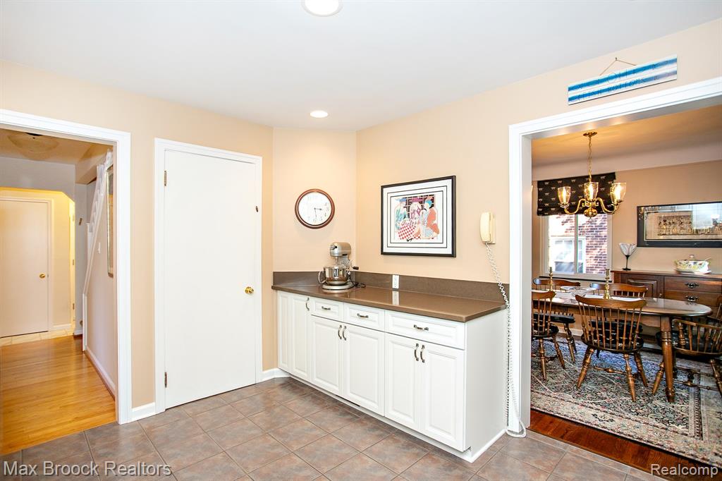 10445 Lincoln Drive, Huntington Woods, MI — Photo 15
