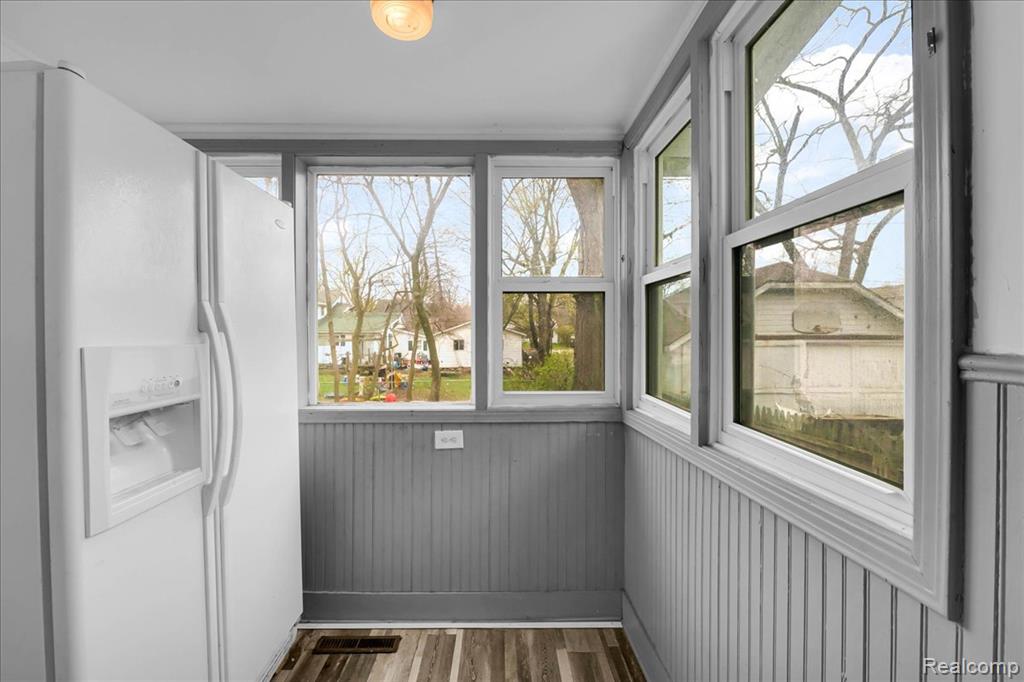 717 N Madison Street, Lapeer, MI 48446 — Photo 12