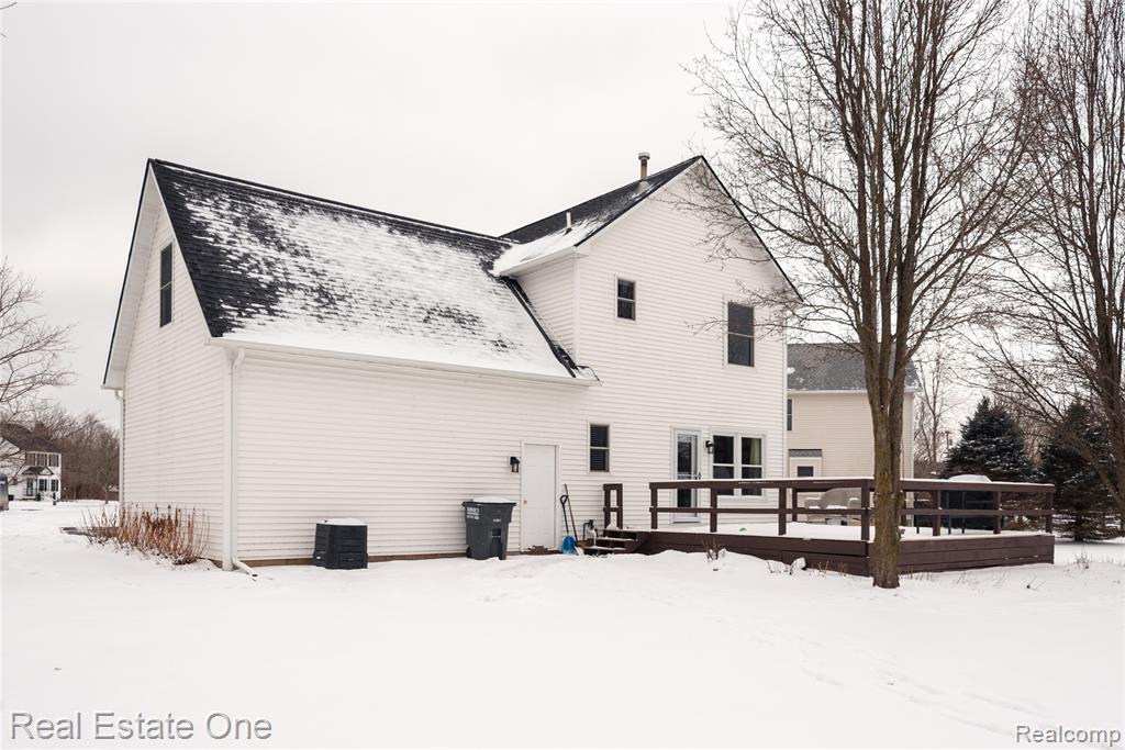 9410 Maple Run Court, Pinckney, MI 48169 — Photo 7
