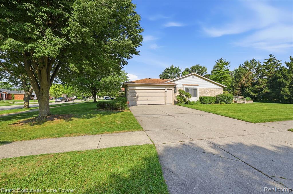 5281 Shruboak Drive, Sterling Heights, MI 48310 — Photo 4