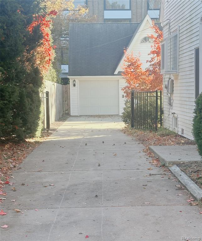 524 Oakland Avenue, Birmingham, MI 48009 — Photo 3