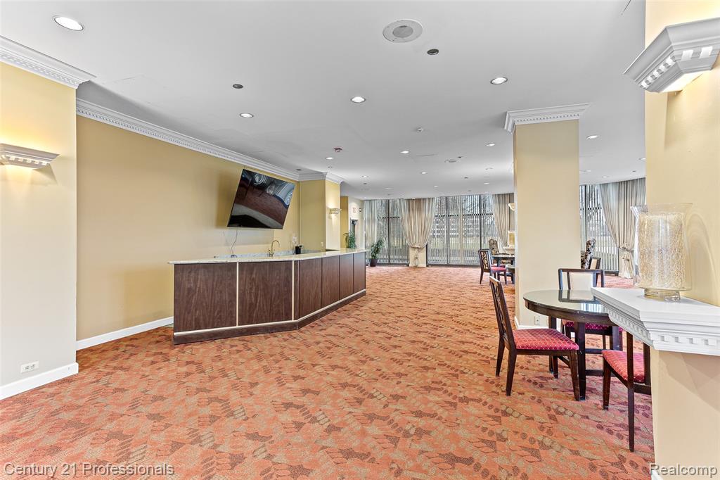 5000 Town Center, 1704, Southfield, MI 48075 — Photo 42