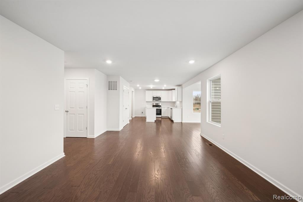 34427 Starling, Chesterfield, MI 48047 — Photo 10