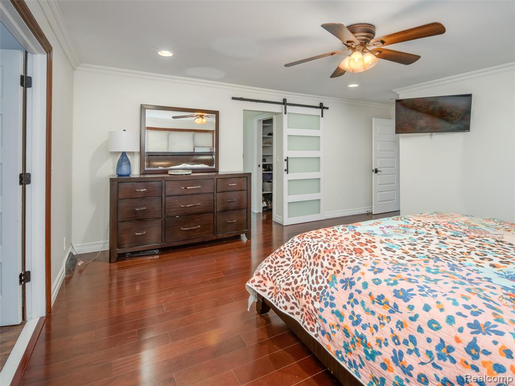 23750 E River Road, Grosse Ile, MI, 48138