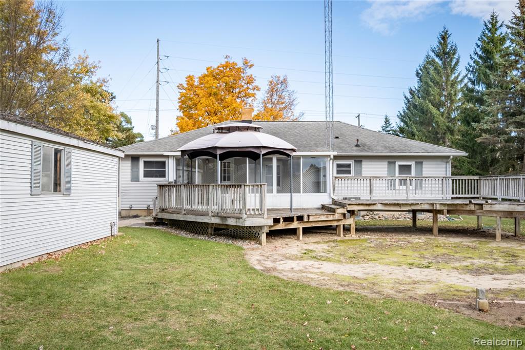 8354 Fenton Road, Grand Blanc, MI 48439 — Photo 35