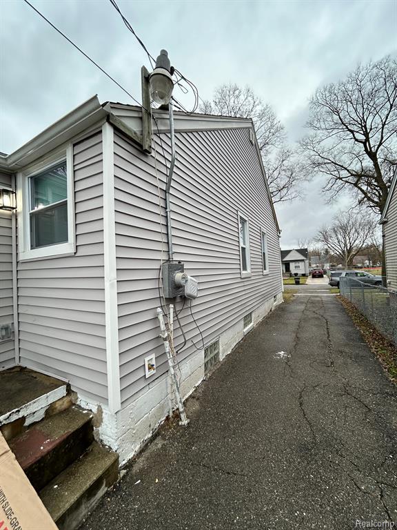 9965 ASBURY Park, Detroit, MI 48227 — Photo 33
