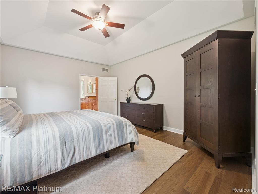 9071 Thornapple Drive, Pinckney, MI 48169 — Photo 28